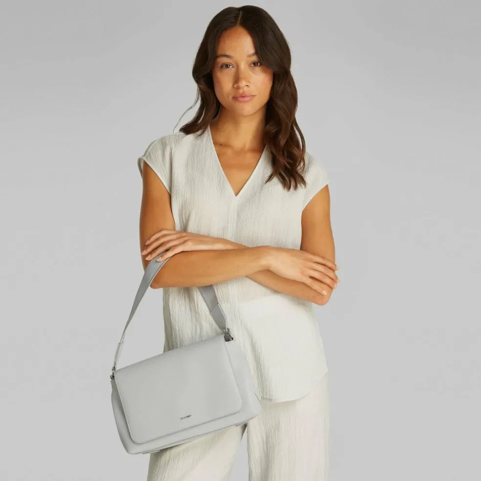 Calvin Klein CK Mixmedia Schultertasche 29 cm