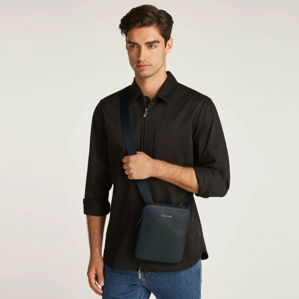 Calvin Klein CK Must Mini Bag Umhängetasche 18 cm