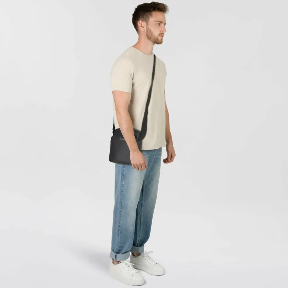 Calvin Klein CK Must Mini Bag Umhängetasche 18 cm