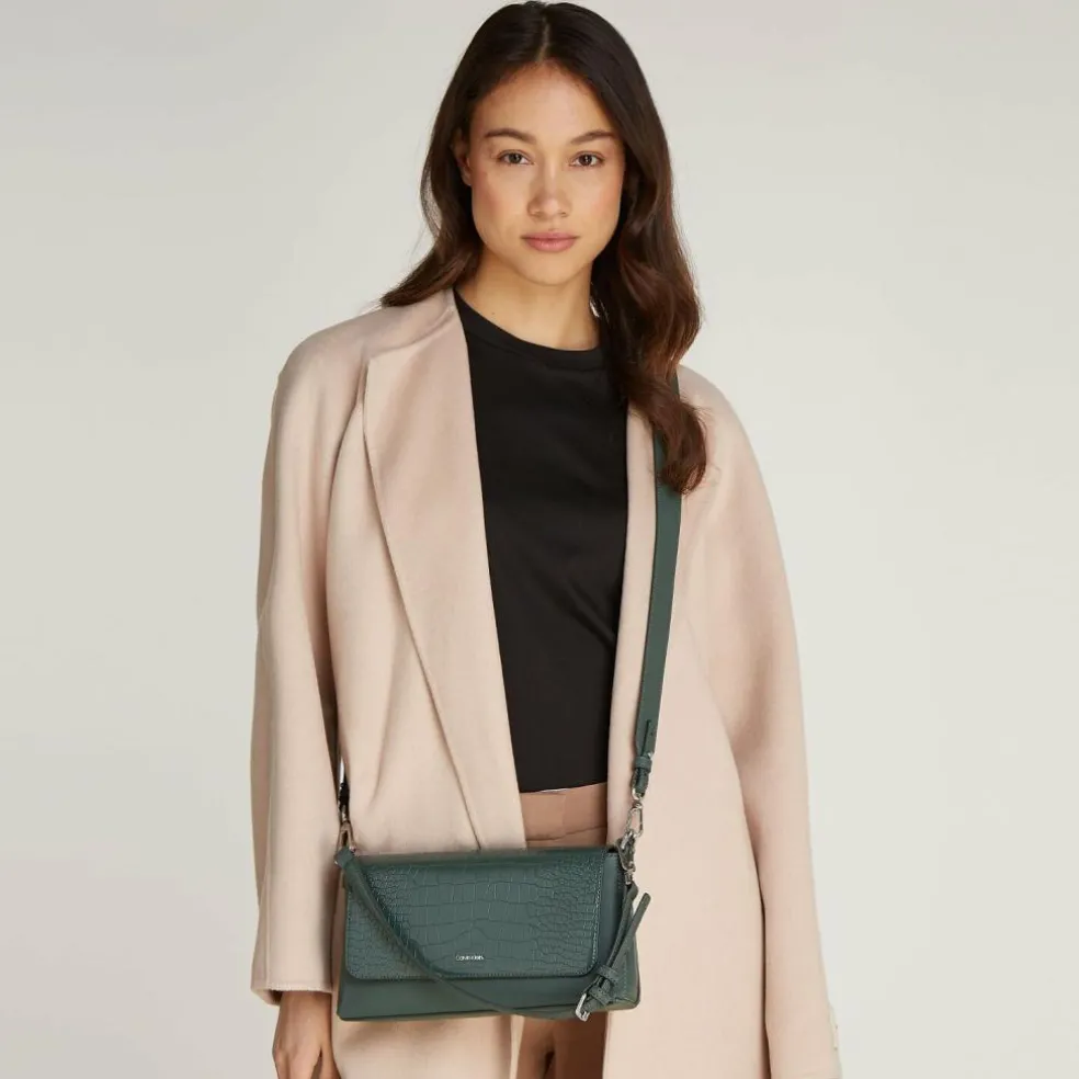 Calvin Klein CK Must Schultertasche 26.5 cm