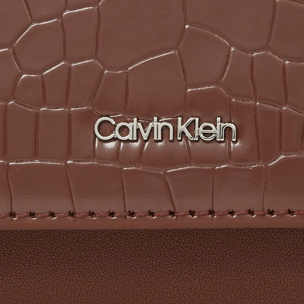 Calvin Klein CK Must Schultertasche 26.5 cm