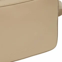 Calvin Klein Embossed Umhängetasche 22.5 cm