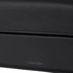 Calvin Klein Jeans Belted Umhängetasche 24 cm