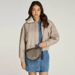 Calvin Klein Jeans Minimal Monogram Umhängetasche 22 cm