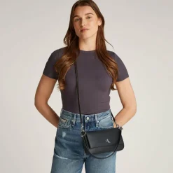 Calvin Klein Jeans Minimal Monogram Schultertasche 25 cm