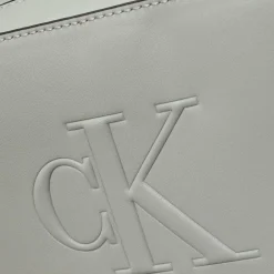 Calvin Klein Jeans Sculpted Deboss Umhängetasche 20 cm
