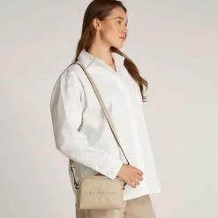 Calvin Klein Jeans Sculpted Mini Bag Umhängetasche 18 cm