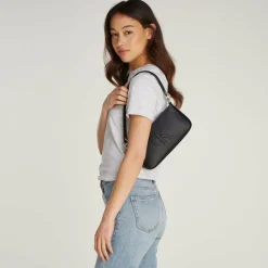 Calvin Klein Jeans Sculpted Deboss Schultertasche 25 cm