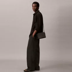 Calvin Klein Sculpted Umhängetasche 22.5 cm