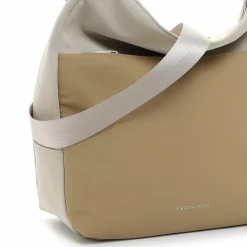 Emily & Noah E&N Bettina Beutel