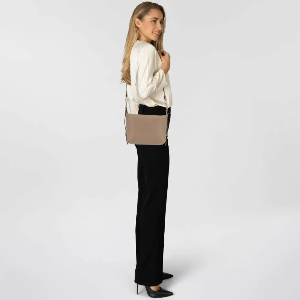 Furla Tonie Schultertasche Leder 21 cm