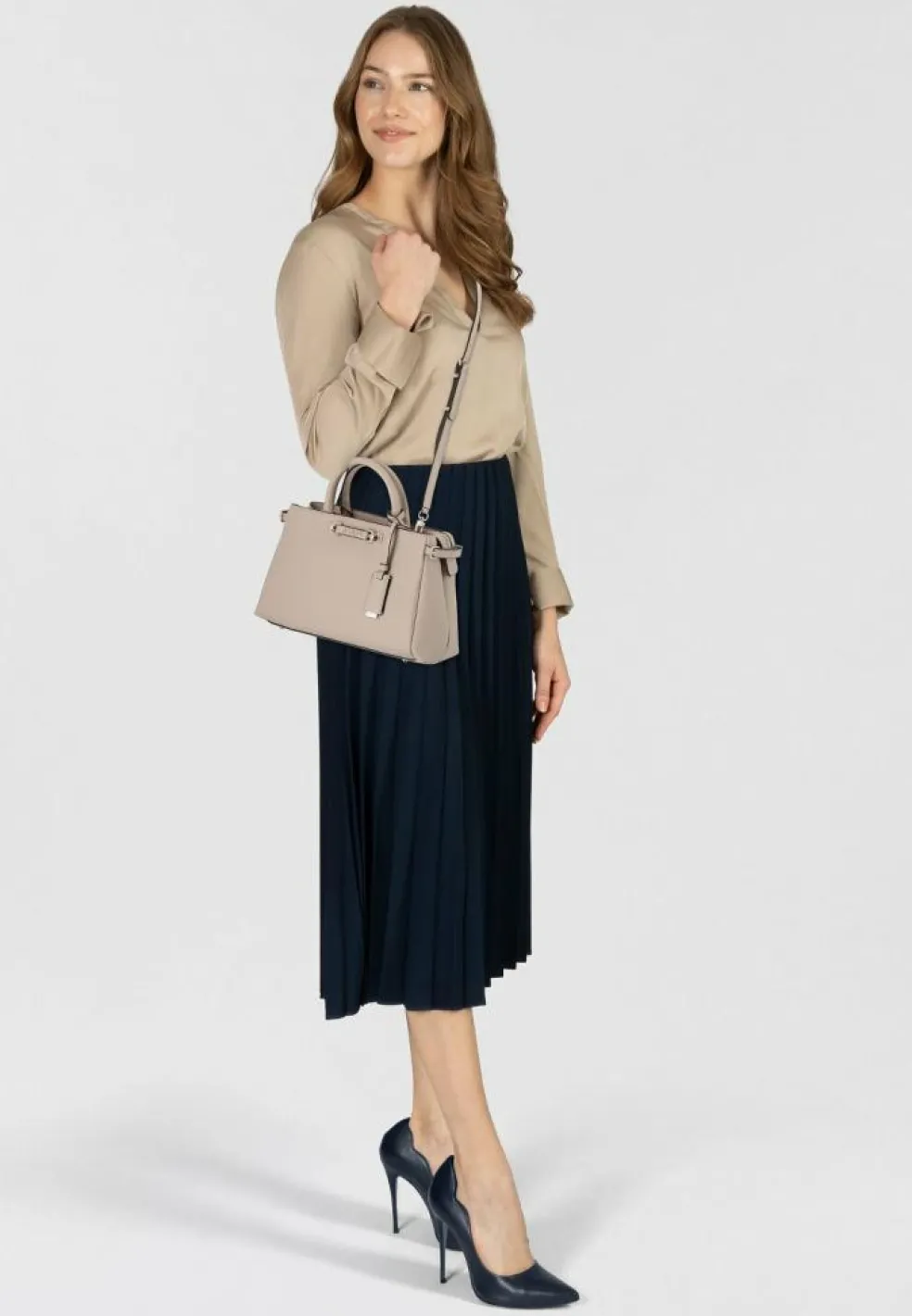 Guess Lefia Handtasche 33 cm