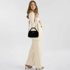 Guess Shaida Handtasche 26 cm