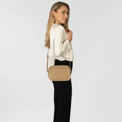 Lacoste City Court Umhängetasche Leder 21.5 cm