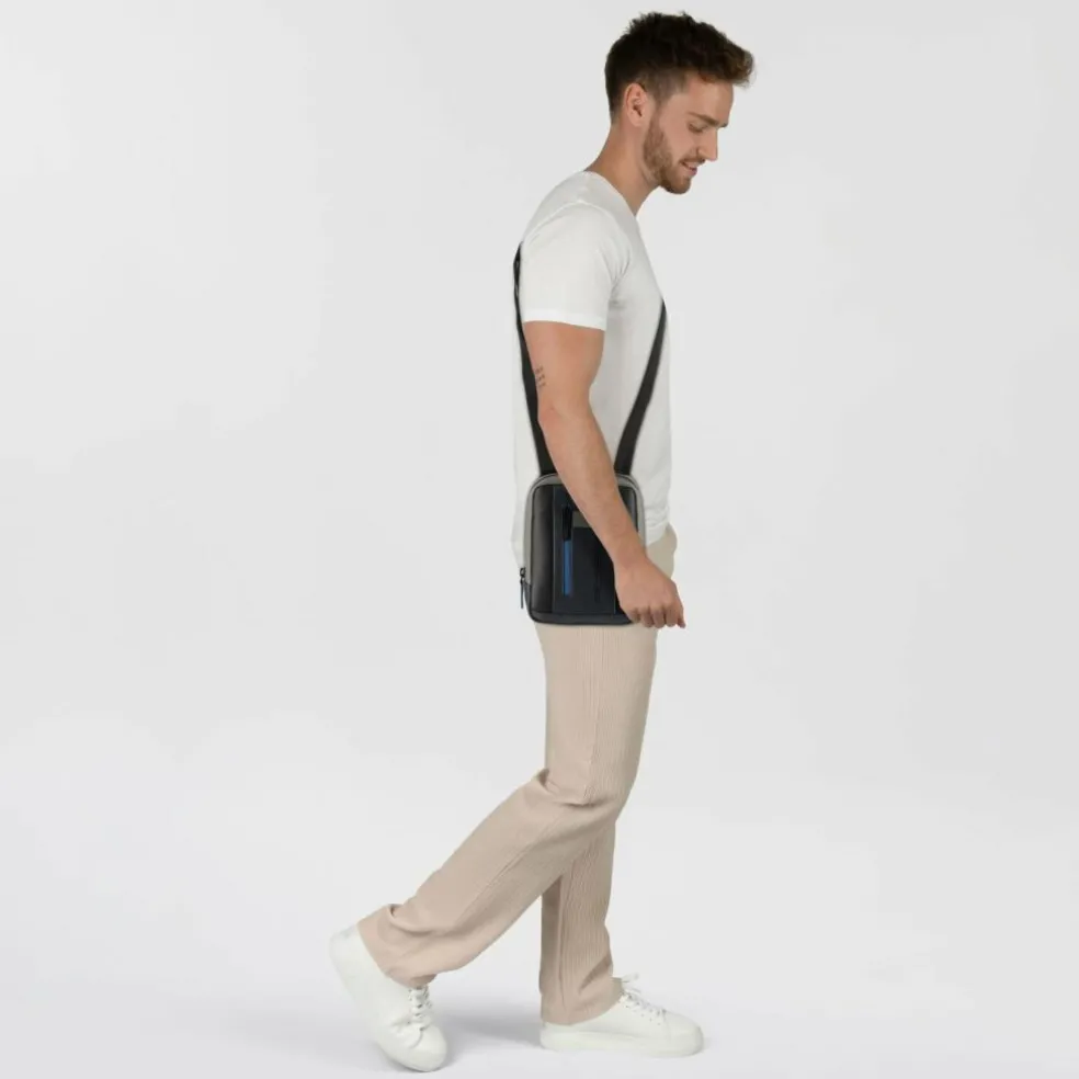 Piquadro Urban Umhängetasche Leder 17 cm